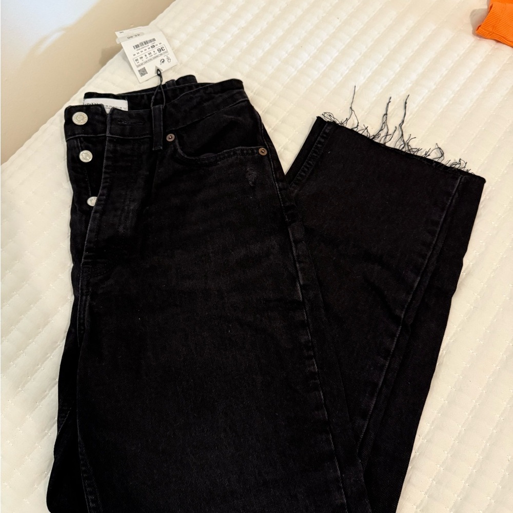 Zara Black Ankle Jeans with Frayed Hem